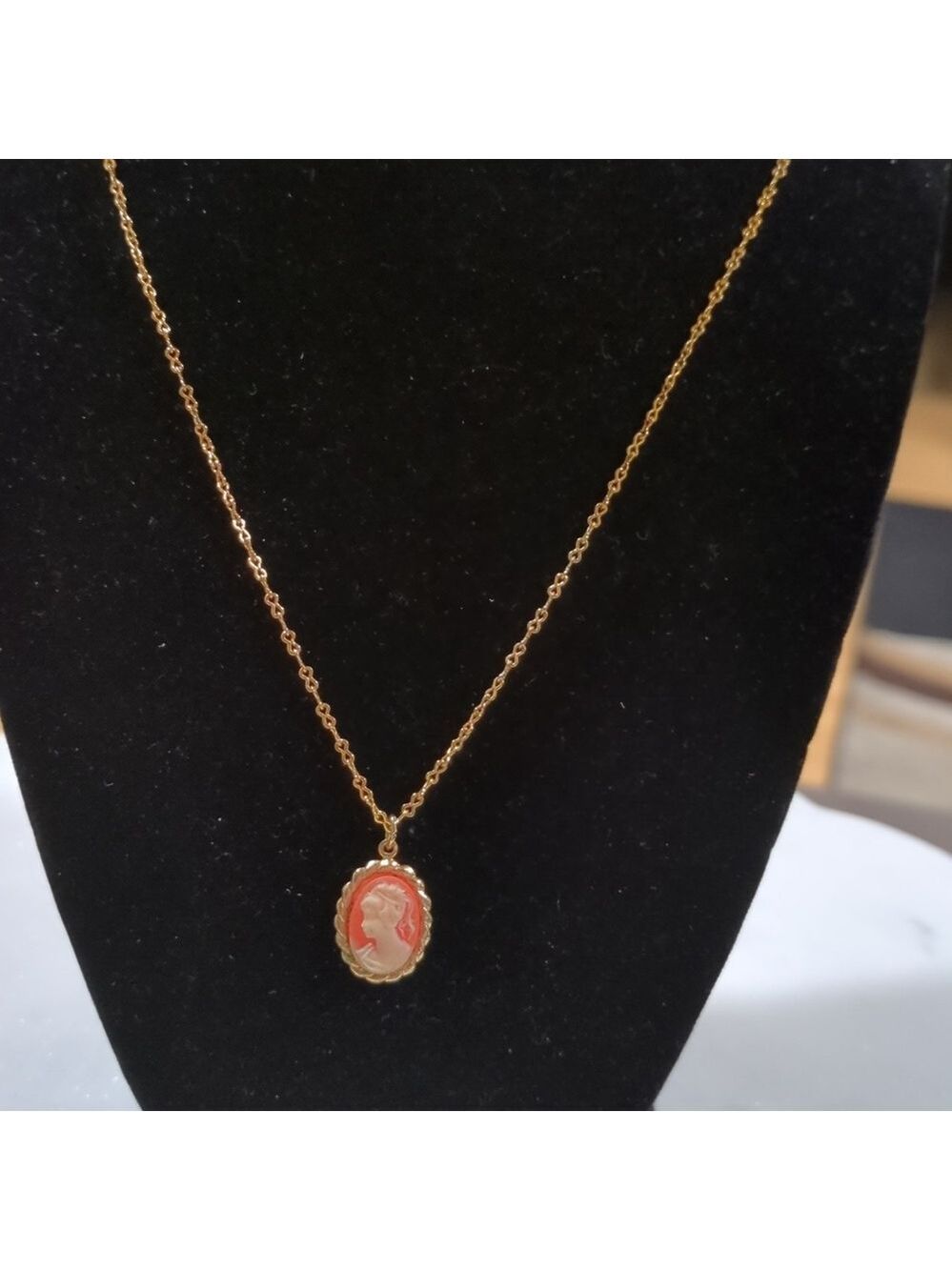 Vintage Concha Gold‎ Plated Cameo 1960's